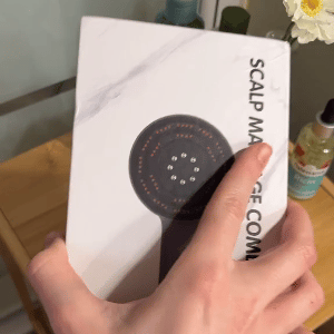 Brosse de Massage Capillaire avec Lumière Rouge